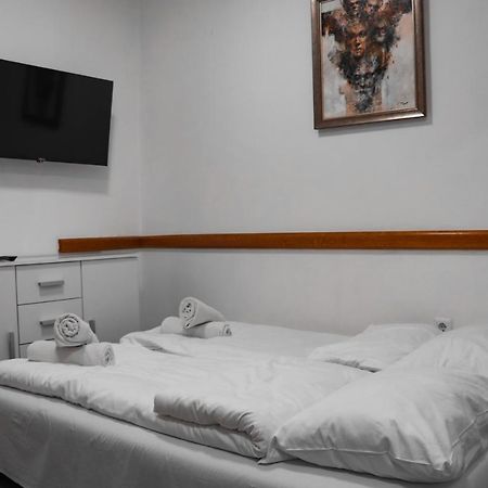 Stan Na Dan Sebastijan Apartment Banja Luka Ngoại thất bức ảnh
