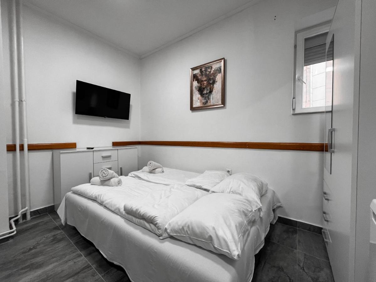 Stan Na Dan Sebastijan Apartment Banja Luka Ngoại thất bức ảnh